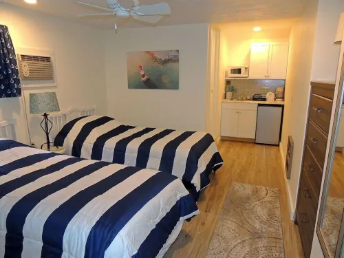 West Winds Motel & Cottages Hotels in Clayton