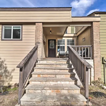 Lakefront Home w/ Point Venture Golf Access!