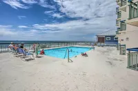 North Myrtle Beach Oceanfront Condo w/ Pool! - شاطئ