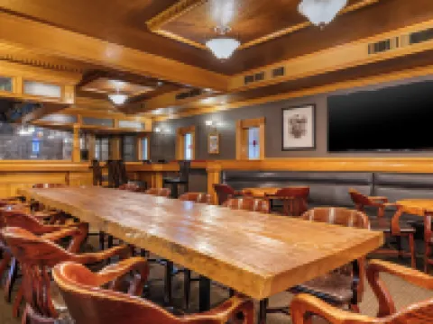 Regent Hotel Revelstoke Hotels in Revelstoke