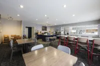 AmericInn by Wyndham Duluth - Bữa sáng