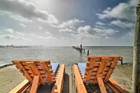 Bayfront Deck: 'Casa Pescadores' Rockport Escape - Bãi biển