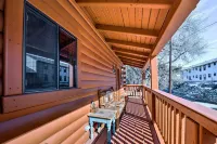 Pet-Friendly Cloudcroft Cabin Walk to Shop, Food - Pet friendly