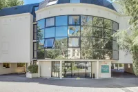 Victoria Garden Bordeaux Centre Hotels near Swing Marine