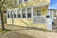 Wildwood Apartment - Porch & Enclosed Sunroom! - Pet friendly