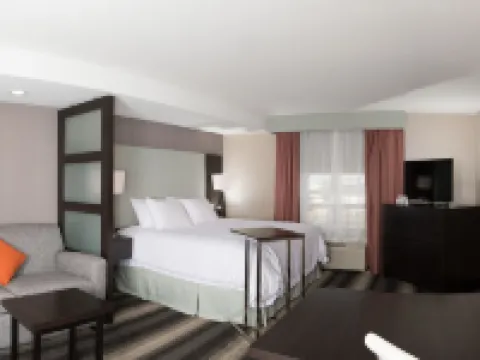 Western Star All Suites Signature Hotel Hoteles en Estevan