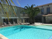 Hôtel le Square Hotels in Saint-Pierre-d'Oleron