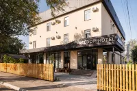 Freedom Hotel Hotels near Dordoy Bazaar