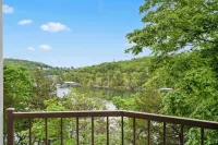 Lake It Easy Condo for 7