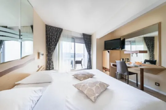 Le Crystal Dinard, Sure Hotel Collection by Best Western