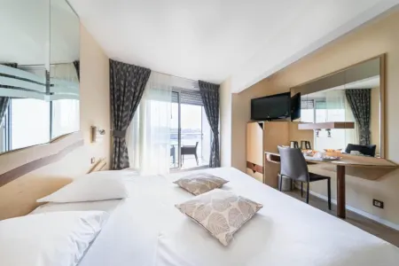 Le Crystal Dinard, Sure Hotel Collection by Best Western