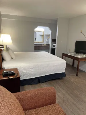 FairBridge Inn & Suites McDonough