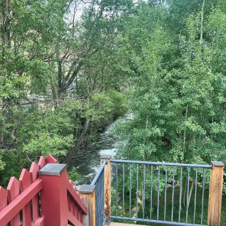 Clear Creek Inn