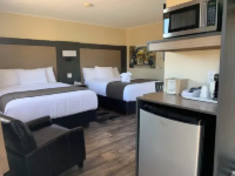 Cairns Motel Hotels in Summerside