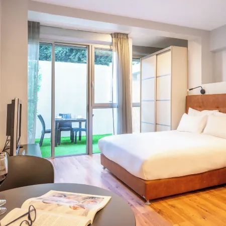 Sea Land Suites - by Echo Hotels Отели рядом с достопримечательностью «Площадь Зины Дизенгоф»