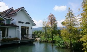 Beauty Spring & Harvest B&B