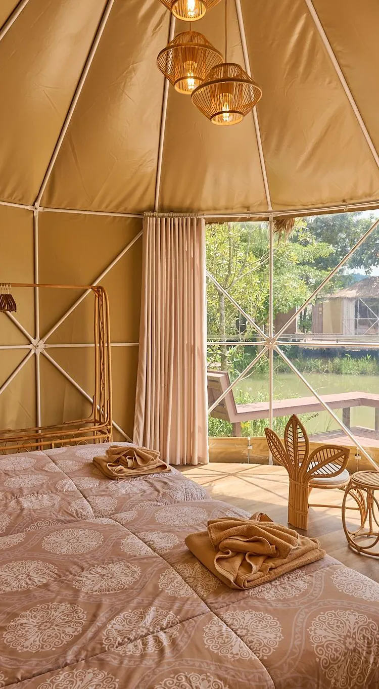 ห้องคลาสสิกพร้อมวิวทะเลสาบ