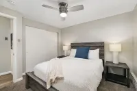 Sage Suite | Calm & Earthy Stay Near Old Town