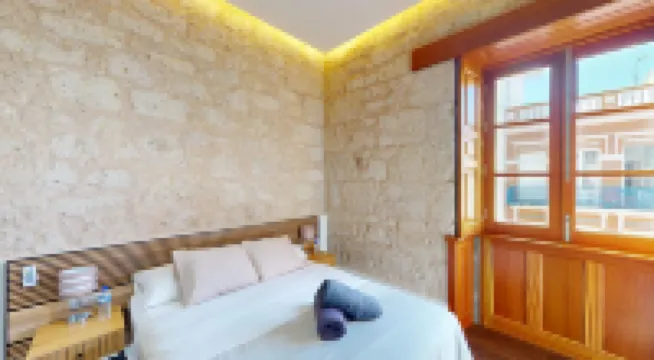 Triana Rooms EH