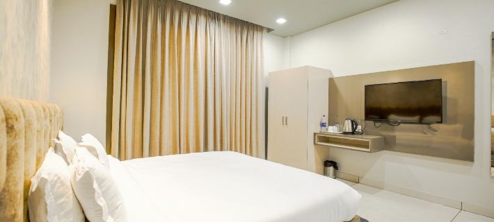 Hotel the Reef Hotels in Sahibzada Ajit Singh Nagar