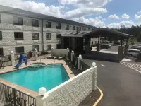 Red Feather Lodge - piscine