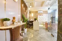 FabHotel Royal Portico
