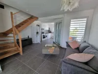 Brand-new, comfortable Vanilla beachfront