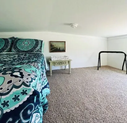 Bosque Azul. A one bedroom tiny home with a loft.