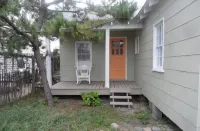 The Surf Shack,Charming historic cottage, steps to the beach, Nags Head MP 11