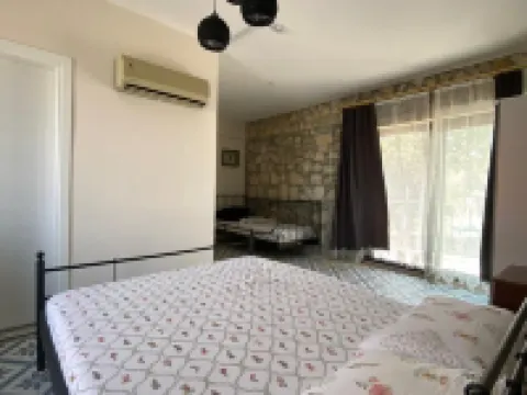 Nur Karen Taş Konak Dikili otelleri