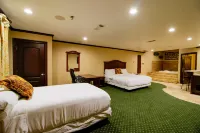 OYO Pinewood Inn & Suites Silsbee