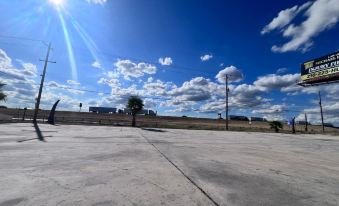 OYO Hotel Pearsall I-35 East