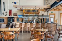 White Point Beach Resort - Bares
