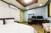 Goodstay 3D Cinema Motel - Spa