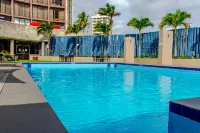 Crown Hotel - Pools