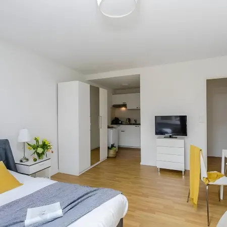 Rent a Home Delsbergerallee - Self Check-IN