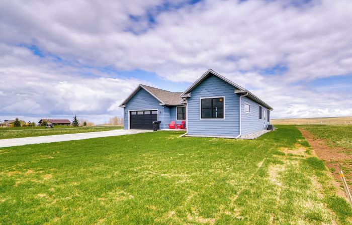 Sleek Red Lodge Home Rental w/ Private Hot Tub!