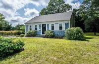 Charming 4-bedroom home, close to restaurants and beaches, Yarmouth MA