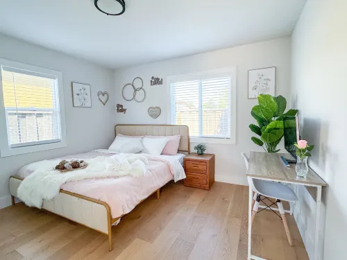 New Build Smart Home 3 Bedroom Hotels in Sunnyvale