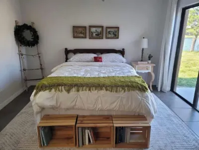 Cozy Getaway 5 Min Walk to Parks Hotels near Publix Super Market at The Groves at Royal Palms