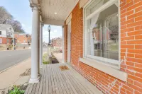 Walk Downtown: Inviting Historic Home in Dubuque! - spa