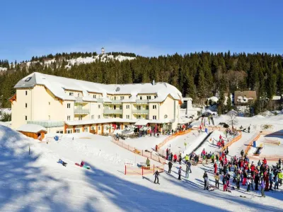 Hübsche Wohnung Mit Balkon Hotels near Feldbergbahn