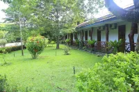 Flamingo Lake Resort Hôtels à : Wirawila