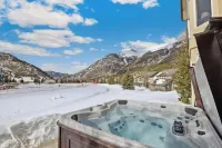 Spectacular Ski-in/Out House on Golf Course! Private Hot Tub w/ Mountain Views!
