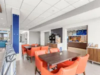Holiday Inn Express Peotone by IHG ウィルのホテル
