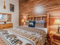 The Bear Cabin: 5Min Walk to Village & 12 Sharc Passes, EV Charger Các khách sạn ở Sunriver
