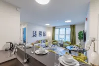 Opulence n Olive ~ 4bath, 10 beds+Park 2 cars FREE Hotels in City of Orange