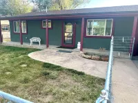 Charming 2-bedroom cottage in beautiful Colorado Springs