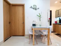 Asahi Manor Crown. 2 BRs. Best for travelling group.