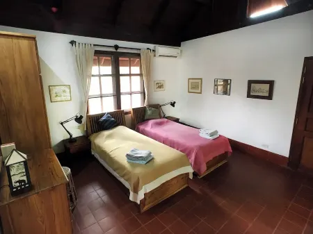 Jungle House - Cottage dinner/b&b Отели рядом с достопримечательностью «Будда-парк»